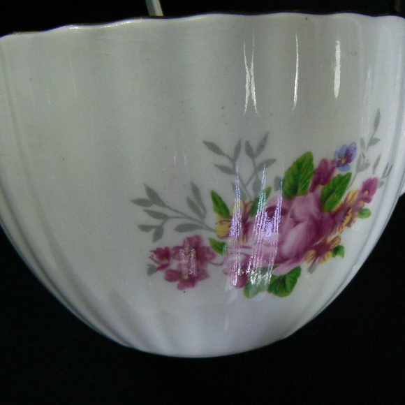 Radfords made in England Flowers Fine Bone China Tea Cup & Saucer set - Picture 5 of 5